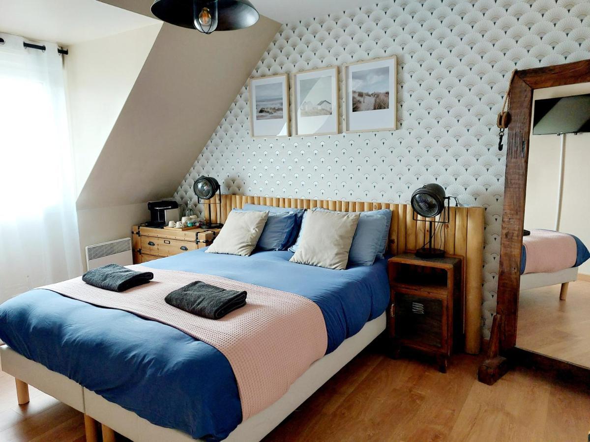 Chambres D'Hotes Chez L'Habitant - Bed& Breakfast Homestay Huisnes-sur-Mer Bagian luar foto